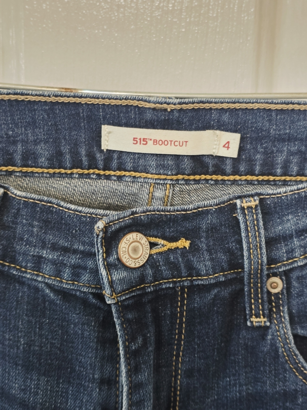 Levi's Dark Indigo 515 Boot Cut Jeans Size 4 Dark Wash - Picture 2 of 7